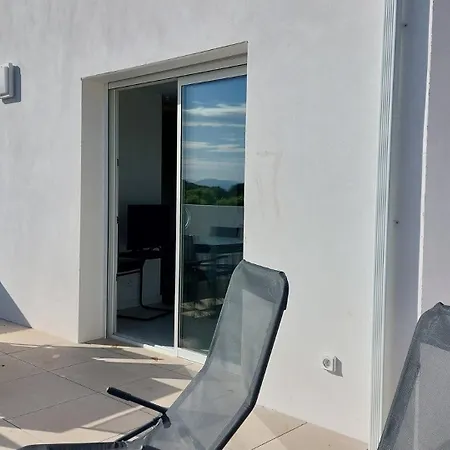 Duplex T3 Neuf De 4 A 6 Personnes 5 Min A Pied Du Centre Et De La 아파트 *