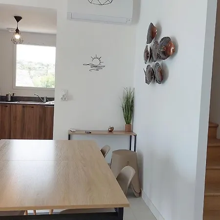 Duplex T3 Neuf De 4 A 6 Personnes 5 Min A Pied Du Centre Et De La Lägenhet LʼÎle-Rousse