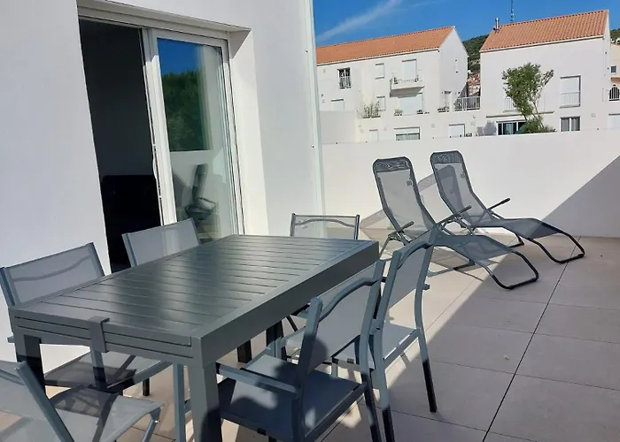 Duplex T3 Neuf De 4 A 6 Personnes 5 Min A Pied Du Centre Et De La L'Ile-Rousse (Corsica)