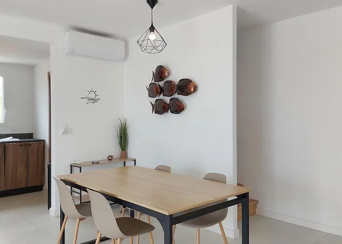 Duplex T3 Neuf De 4 A 6 Personnes 5 Min A Pied Du Centre Et De La Apartment L'Ile-Rousse (Corsica)